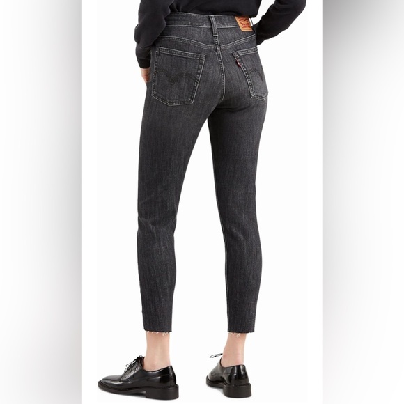Levi’s women’s skinny Wedgie jeans size 25 - Picture 6 of 6